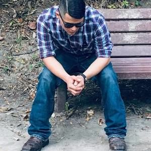 Meet your Posher, Erick arman